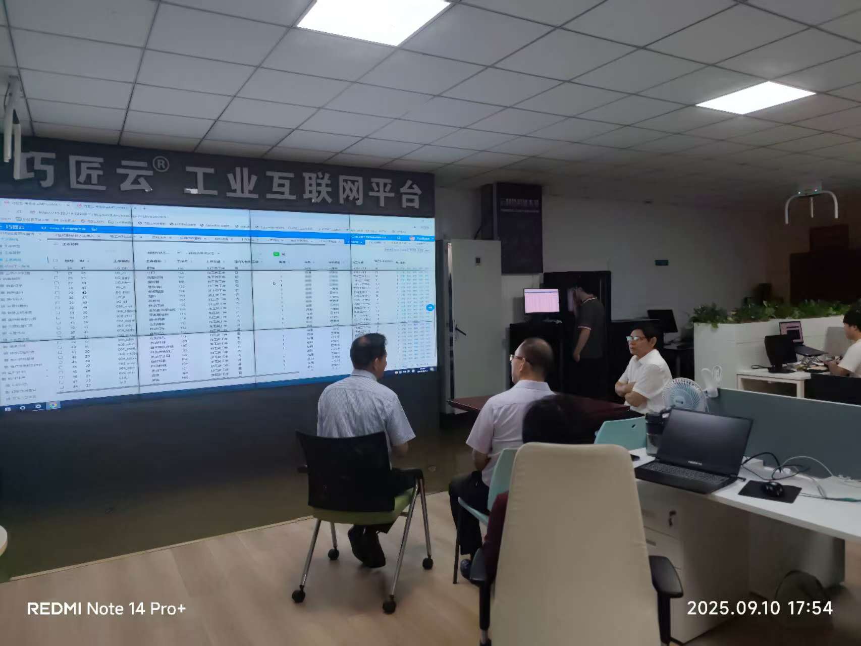 1762156278119155.jpg c69800855be4c1457e4d5b9d31bf7dec.jpg